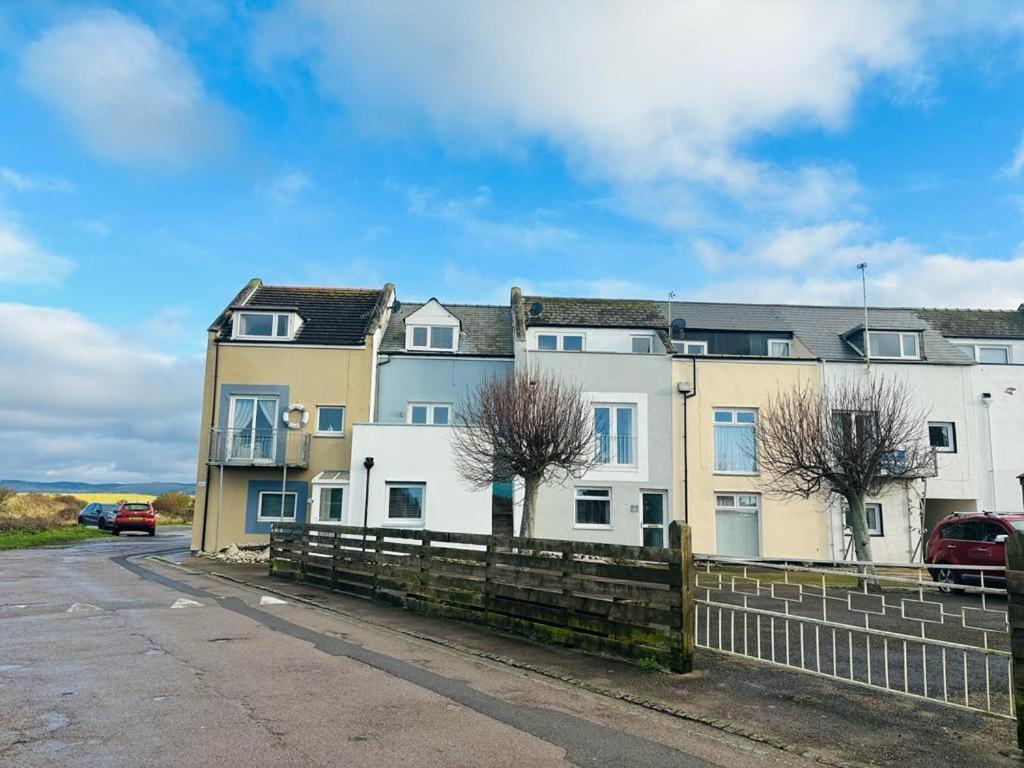 23 Coastal Comfort Millom Bagian luar foto