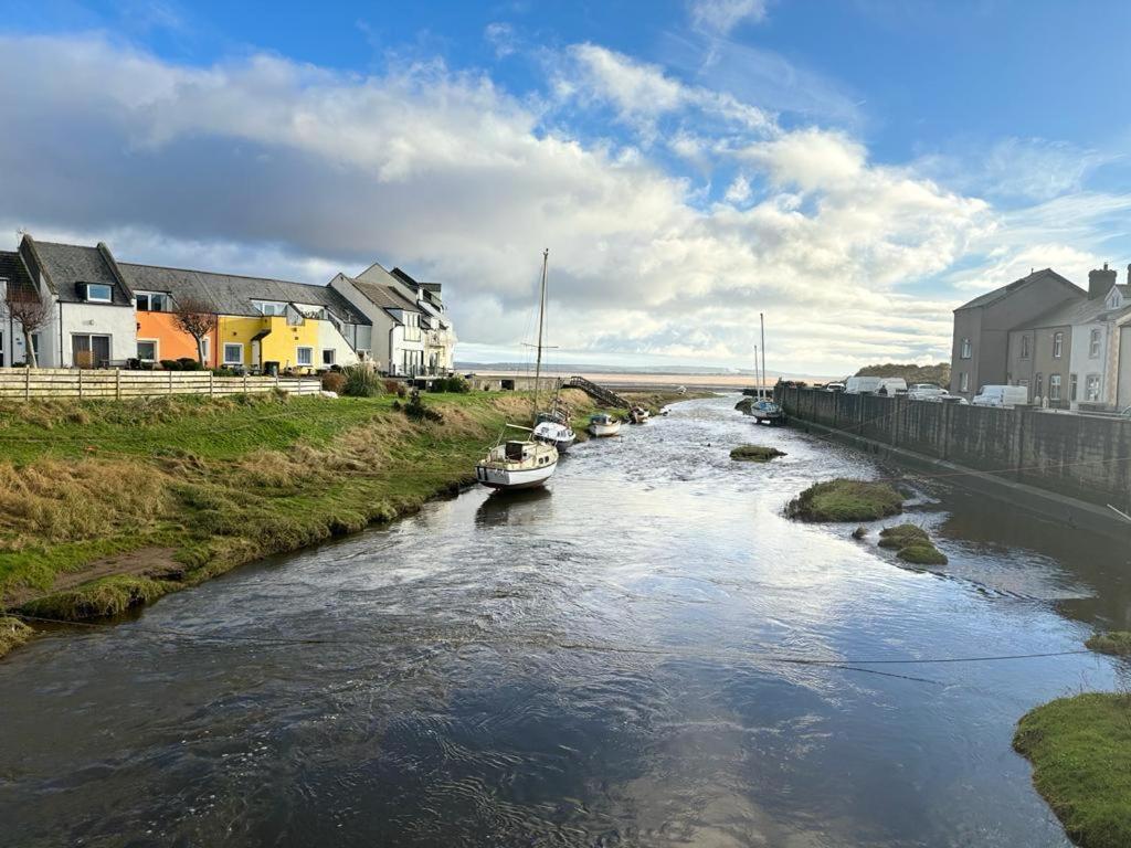23 Coastal Comfort Millom Bagian luar foto